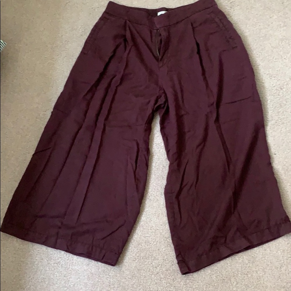Purple flowy capris pants